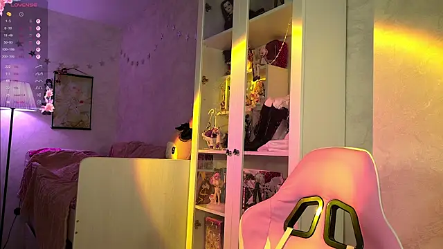 MiraJades online show from 04.17.26