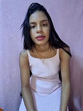 Snapshot of meenina_veneno chatting on 12.15.25 meenina veneno online show from 12.15.25