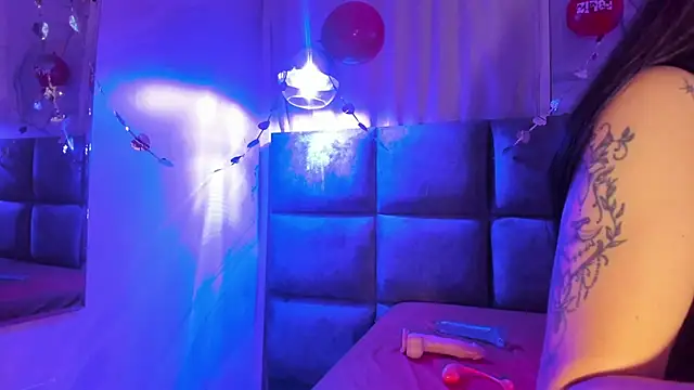 Victoria01  online show from 02.15.26