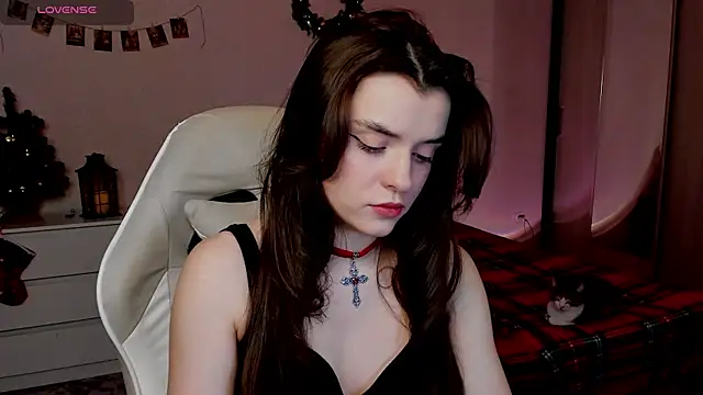  Valleria  online show from 01.12.26