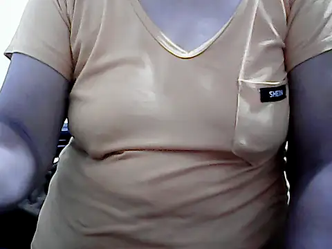 Snapshot of ChaChaMoreno_Palangga chatting on 12.18.25 ChaChaMoreno Palangga online show from 12.18.25