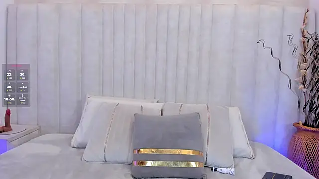 Snapshot of im_ariana_ chatting on 05.23.26 im ariana online show from 05.23.26