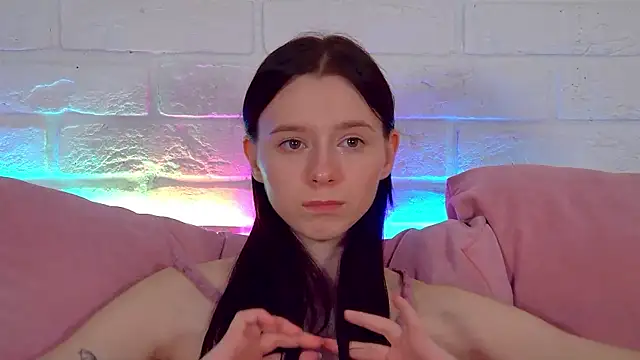 ArinaKubrick online show from 04.18.26