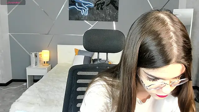 miss  evelyne online show from 01.13.26