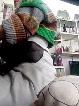 SARA6926969 online show from 02.10.26