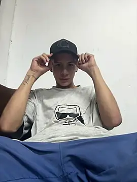 Snapshot of sam_hotttt_ chatting on 07.14.26 sam hotttt online show from 07.14.26