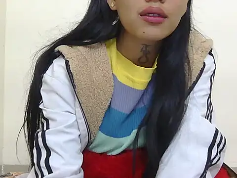 Snapshot of Cristina_love69 chatting on 12.17.25 Cristina love69 online show from 12.17.25