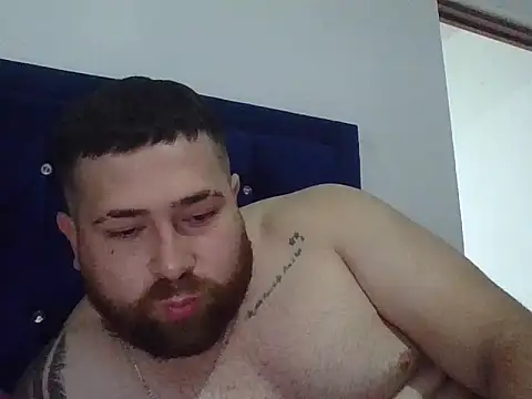 Snapshot of hammerwhite01 chatting on 12.16.25 hammerwhite01 online show from 12.16.25