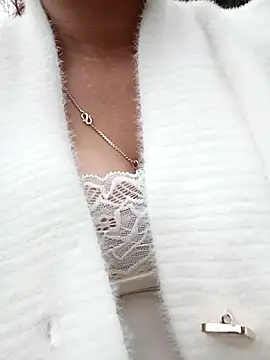 Snapshot of ngaytho004 chatting on 12.16.25 ngaytho004 online show from 12.16.25