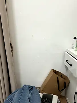 Snapshot of Niuniu1989 chatting on 12.16.25 Niuniu1989 online show from 12.16.25