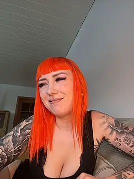 Snapshot of ScarletVixenLive chatting on 02.18.26 ScarletVixenLive online show from 02.18.26