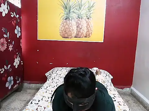 Lovelycouple25 online show from 03.18.26