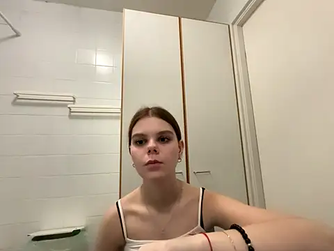 Snapshot of LeyaFlamy chatting on 12.13.25 LeyaFlamy online show from 12.13.25