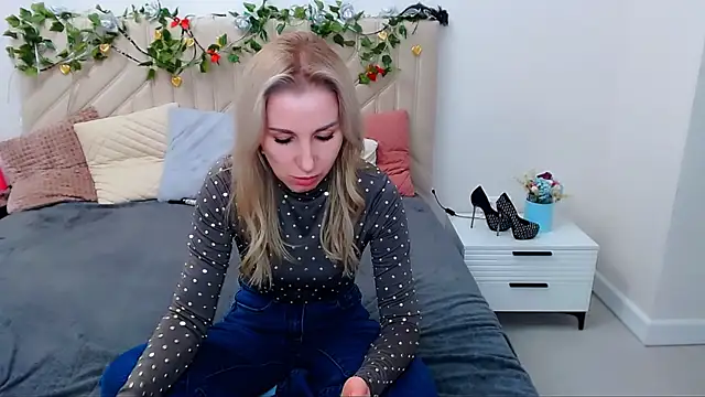 Hanna--Sweet online show from 03.05.26