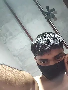 Snapshot of realcouple71 chatting on 12.20.25 realcouple71 online show from 12.20.25