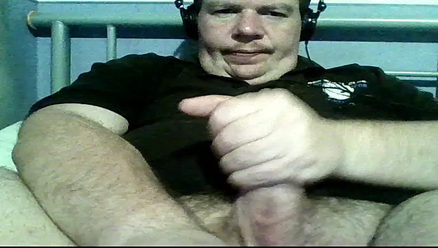 Snapshot of mrhardcock12 chatting on 02.12.26 mrhardcock12 online show from 02.12.26