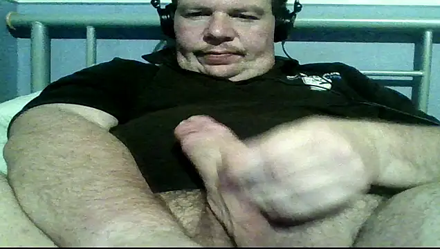 Snapshot of mrhardcock12 chatting on 02.15.26 mrhardcock12 online show from 02.15.26