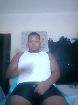 Snapshot of holqnd chatting on 12.15.25 holqnd online show from 12.15.25