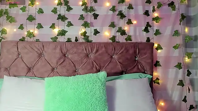 Ayla-marttinez online show from 04.13.26