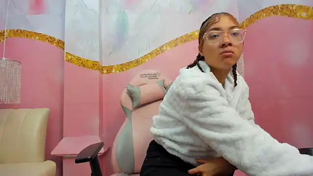 Jadde Greyy  online show from 04.17.26