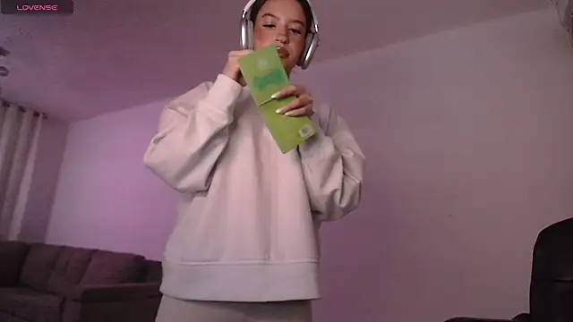 alina lee online show from 04.16.26