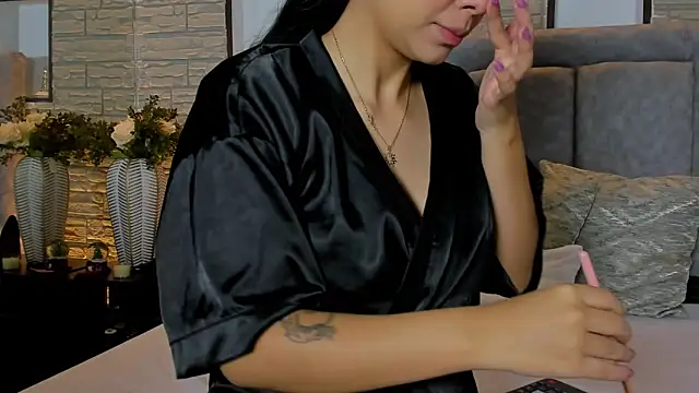 LanaRouse online show from 12.19.25