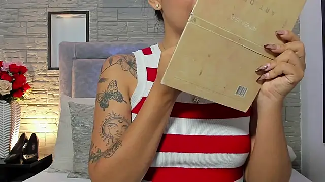 LanaRouse online show from 02.23.26