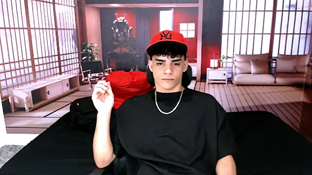 Snapshot of RyanConnerr chatting on 12.16.25 RyanConnerr online show from 12.16.25