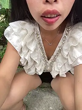 Snapshot of lux-su chatting on 06.18.26 lux-su online show from 06.18.26