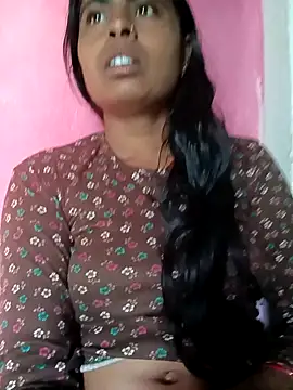 Snapshot of Arti_hot44A chatting on 12.16.25 Arti hot44A online show from 12.16.25