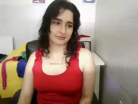 caramel-hotty online show from 12.15.25