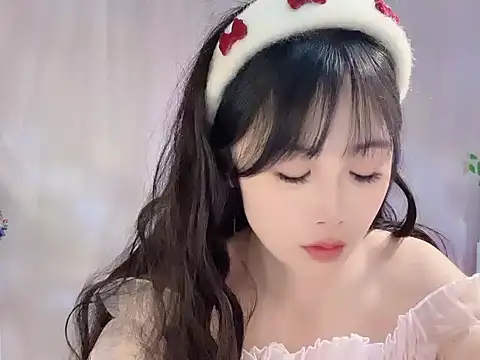 Pinkgirl520 online show from 12.22.25