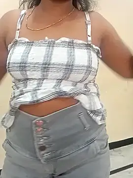 Snapshot of crazysexy_aunty chatting on 12.17.25 crazysexy aunty online show from 12.17.25