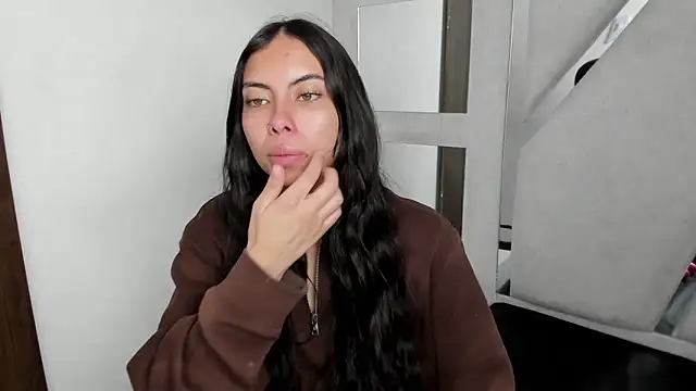 Alana Hotterr online show from 01.18.26