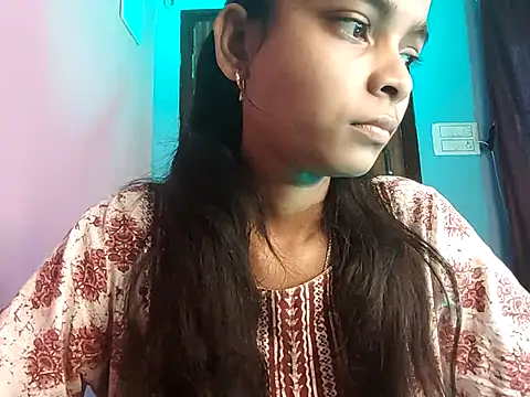 Snapshot of Maira_00 chatting on 12.15.25 Maira 00 online show from 12.15.25