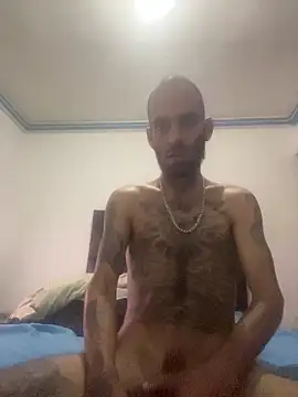 Snapshot of WoolyEarpiece chatting on 12.15.25 WoolyEarpiece online show from 12.15.25