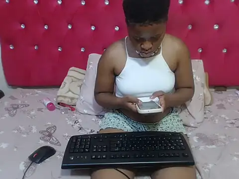 Snapshot of Barbie_Kay chatting on 12.15.25 Barbie Kay online show from 12.15.25