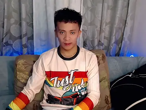 Snapshot of ur_twinkKirk6969 chatting on 05.11.26 ur twinkKirk6969 online show from 05.11.26