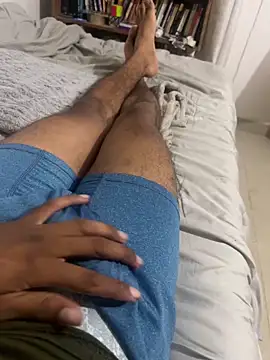 Snapshot of Med_milo chatting on 12.14.25 Med milo online show from 12.14.25