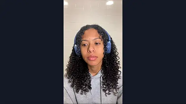 Snapshot of CarrieQuebedeaux chatting on 12.20.25 CarrieQuebedeaux online show from 12.20.25