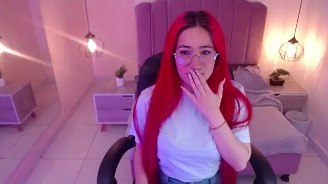 Snapshot of Celestee15_ chatting on 12.16.25 Celestee15 online show from 12.16.25