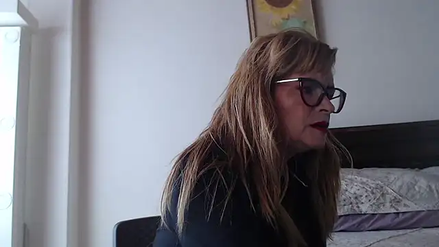evelynsmithco online show from 06.04.26