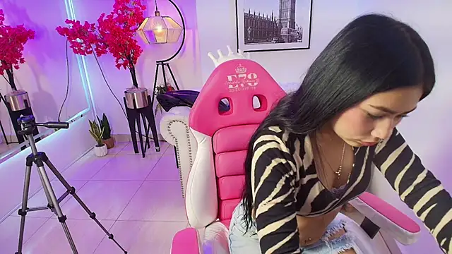 Carolina cherry online show from 01.12.26