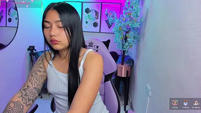 Snapshot of Carolina_cherry chatting on 06.12.26 Carolina cherry online show from 06.12.26