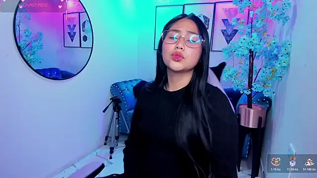 Snapshot of Carolina_cherry chatting on 06.19.26 Carolina cherry online show from 06.19.26