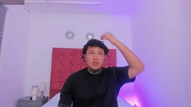 Beele and Evie online show from 03.02.26