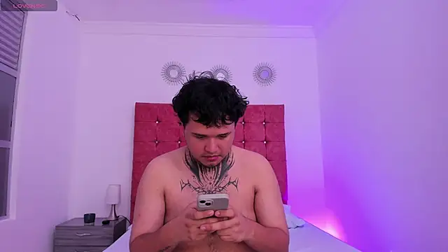 Beele and Evie online show from 03.03.26