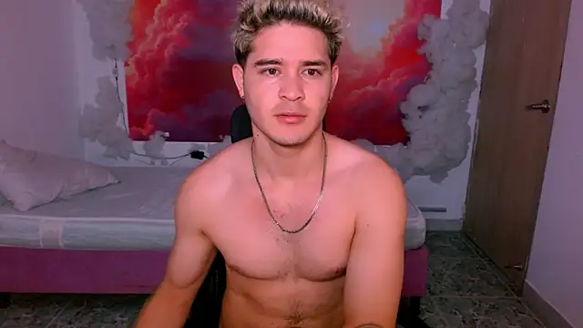 Snapshot of RayanLynxx chatting on 12.16.25 RayanLynxx online show from 12.16.25