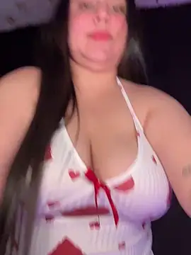 Snapshot of Ivy_19 chatting on 12.17.25 Ivy 19 online show from 12.17.25