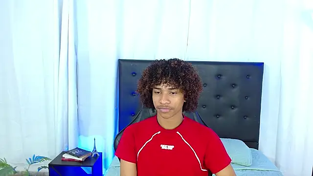 angelll18  online show from 02.25.26